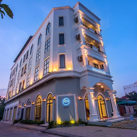 Sky Palace Boutique Hotel Батамбанг Екстериор снимка