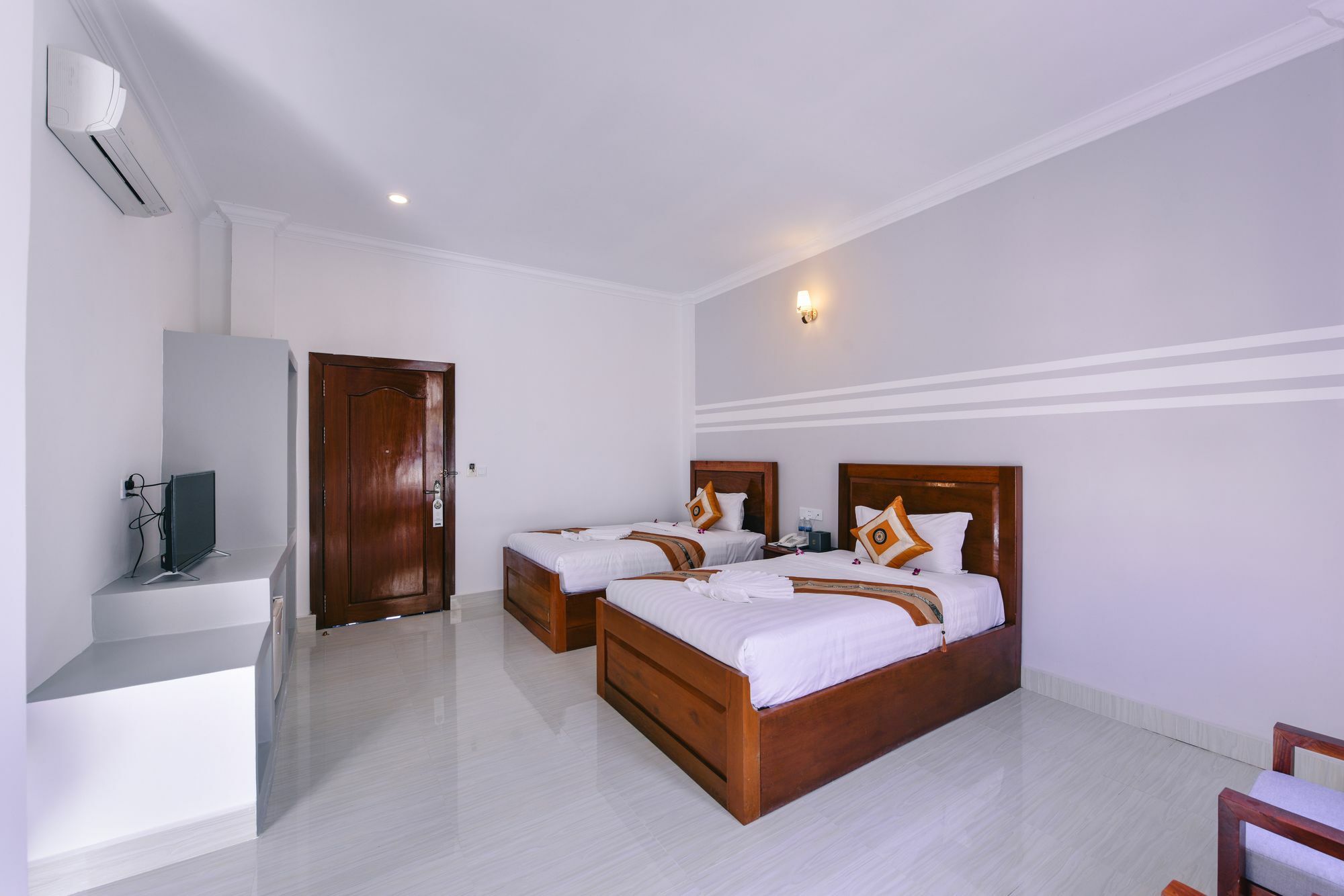 Sky Palace Boutique Hotel Батамбанг Екстериор снимка