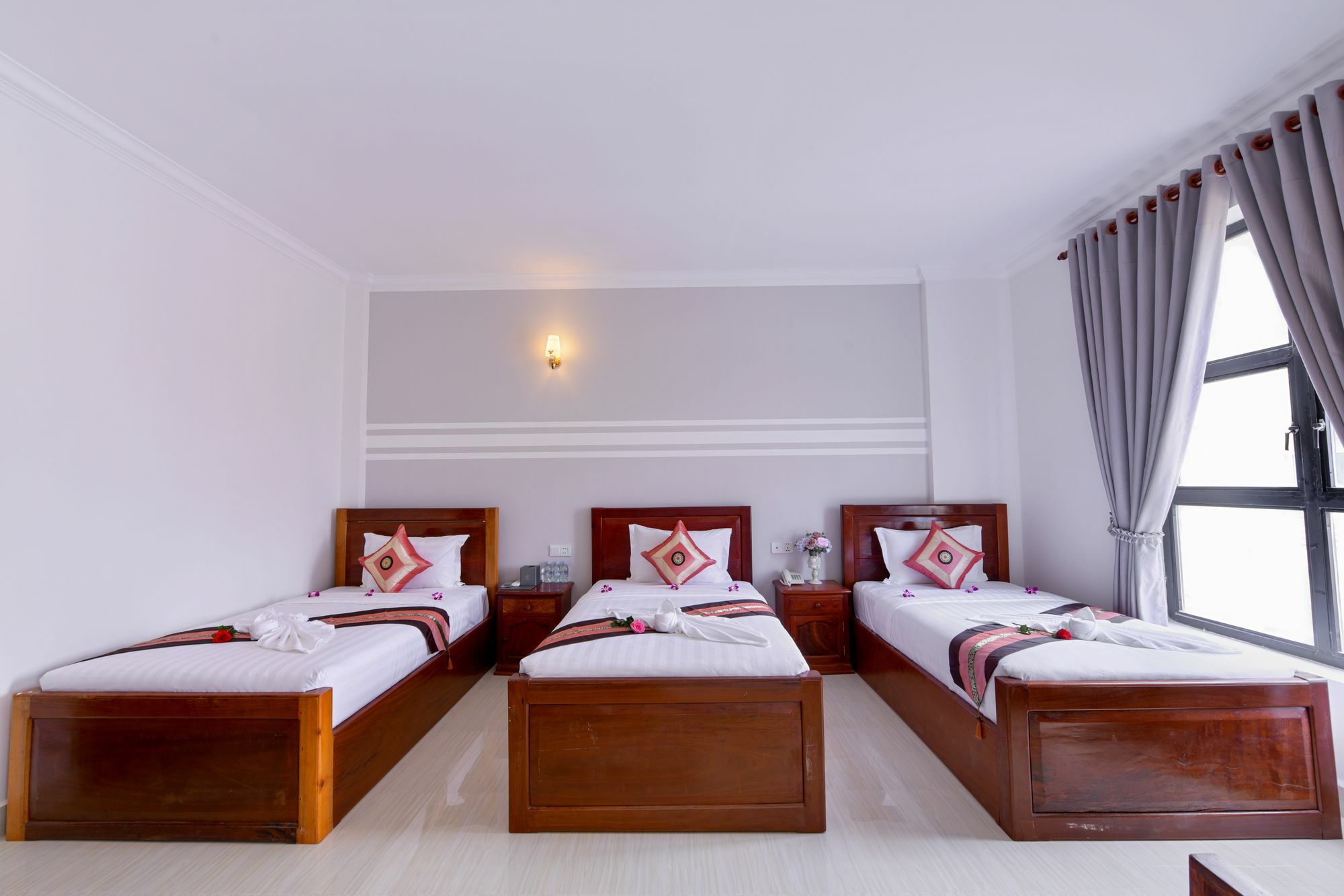 Sky Palace Boutique Hotel Батамбанг Екстериор снимка