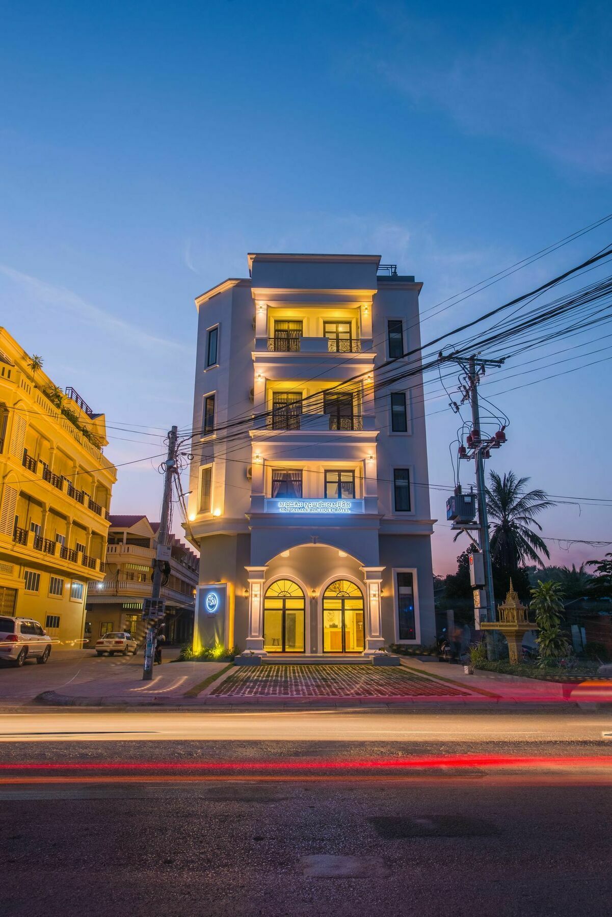 Sky Palace Boutique Hotel Батамбанг Екстериор снимка