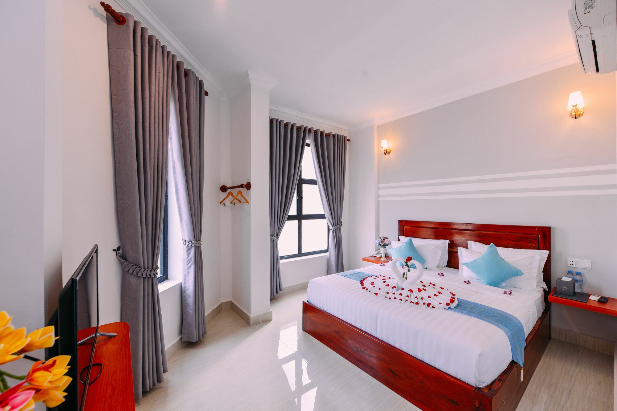 Sky Palace Boutique Hotel Батамбанг Екстериор снимка