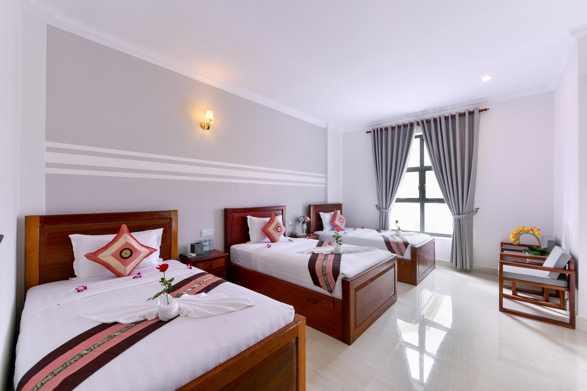 Sky Palace Boutique Hotel Батамбанг Екстериор снимка