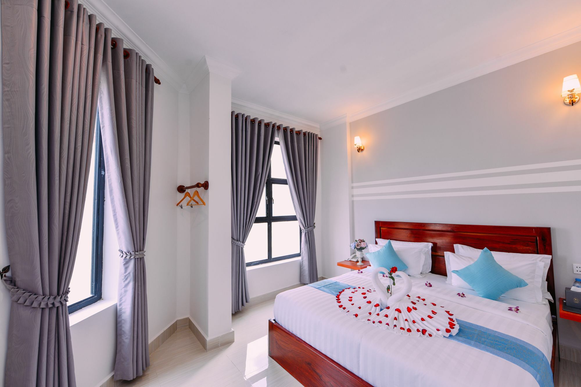 Sky Palace Boutique Hotel Батамбанг Екстериор снимка